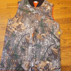New boys carhartt vest  size xl (18-20)